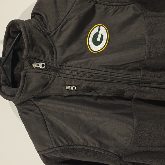 Green Bay Packer Zip Up Fleece|Youth size 14/16​ - Picture 2 of 7